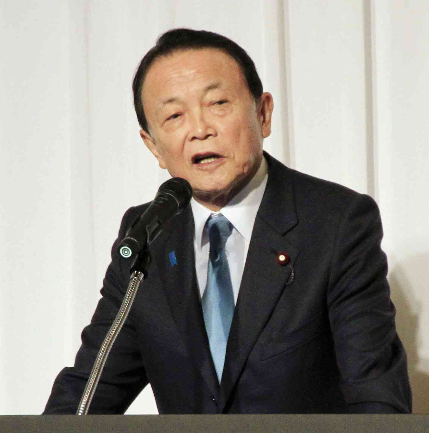 麻生氏「戦える自衛隊に」　安保環境の変化踏まえ