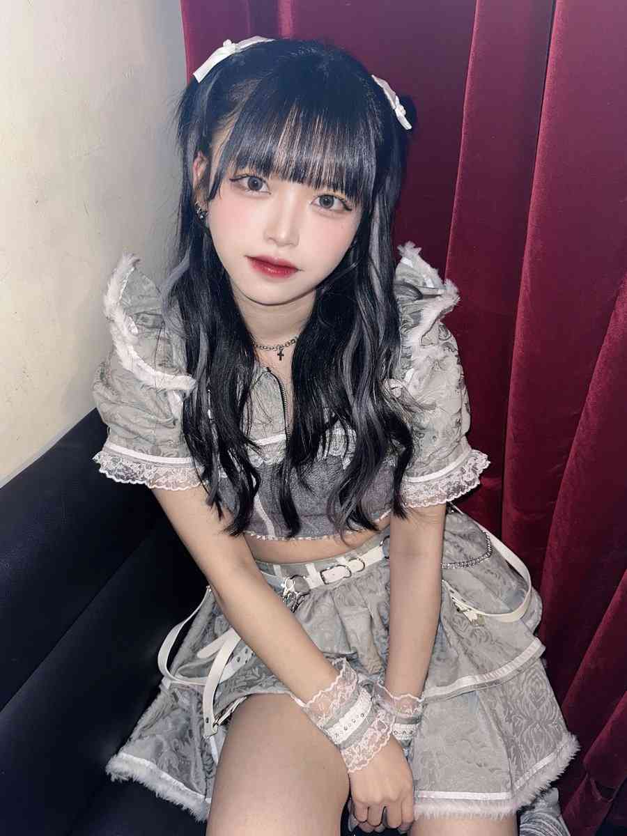 人気アイドル「電車内で騒ぐ」プライベート動画拡散を謝罪　「イチャイチャ＆手繋ぎ」疑惑は否定