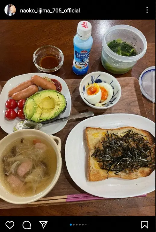 飯島直子 手作り朝食の食卓公開に「栄養たっぷり美味しそう」「美の秘訣ですね」「栄養満点」