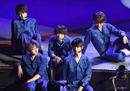 ジャニーズJr.舞台『少年たち』、伝統芸の“桶ダンス”に「気色悪い」「事務所はクソ」と批判集中のワケ (2021年7月18日) - エキサイトニュース