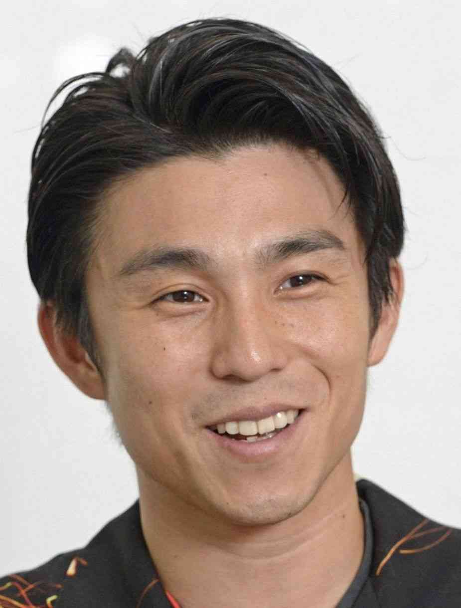 中尾明慶が仲里依紗と結婚10周年報告　息子を含めた家族ショットで「BIG LOVE！」：中日スポーツ・東京中日スポーツ 