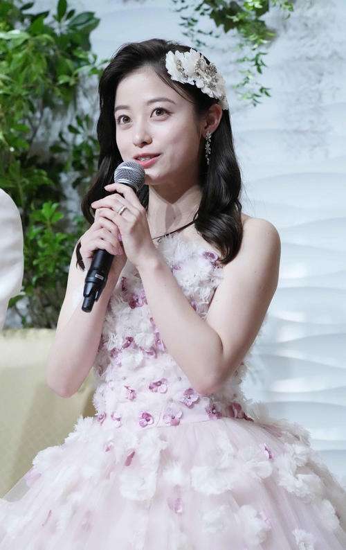 橋本環奈「王様に捧ぐ薬指」初回視聴率７・５％　綾華は東郷から「結婚しよう」と告げられ… - ドラマ : 日刊スポーツ