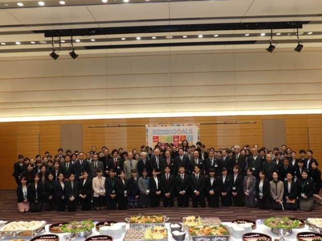 世界連邦国会委員会創設70周年記念「SDGs推進大会」が、衛藤征士郎会長の主催で、開催され、国会議員が超党派で参加し祝辞と挨拶をした。(27/11/2019) – 日本国際平和構築協会