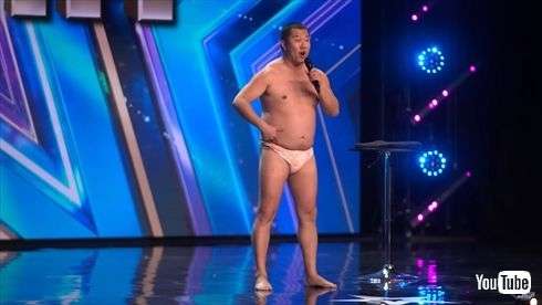 とにかく明るい安村、“パンツ一丁の海外進出”が大成功　英番組で爆笑かっさらう「Don