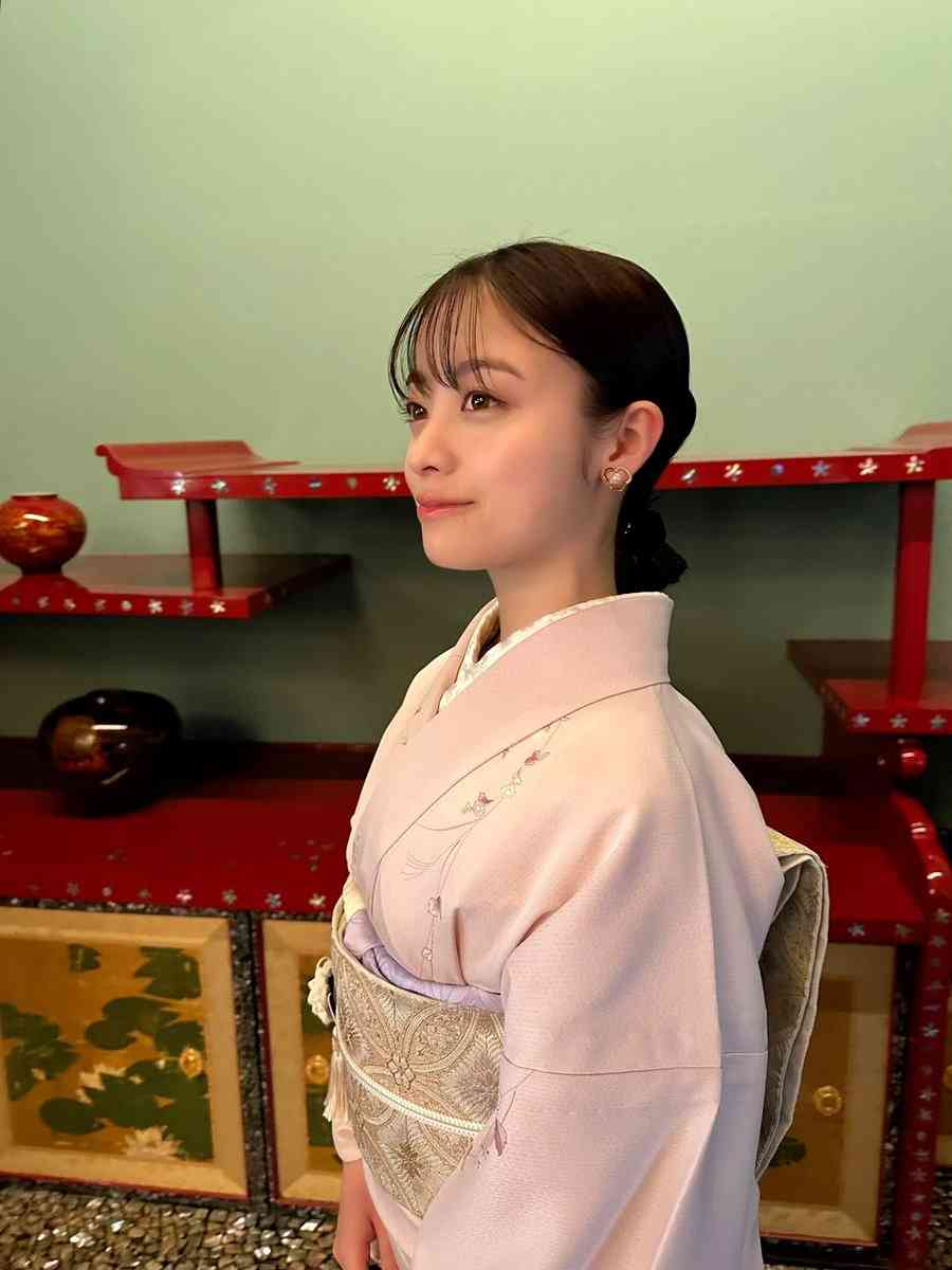 橋本環奈　JK姿が衝撃「えぇぇ！」「まだJKいける」「CGかよ」「ヤバ可愛い」17万いいね