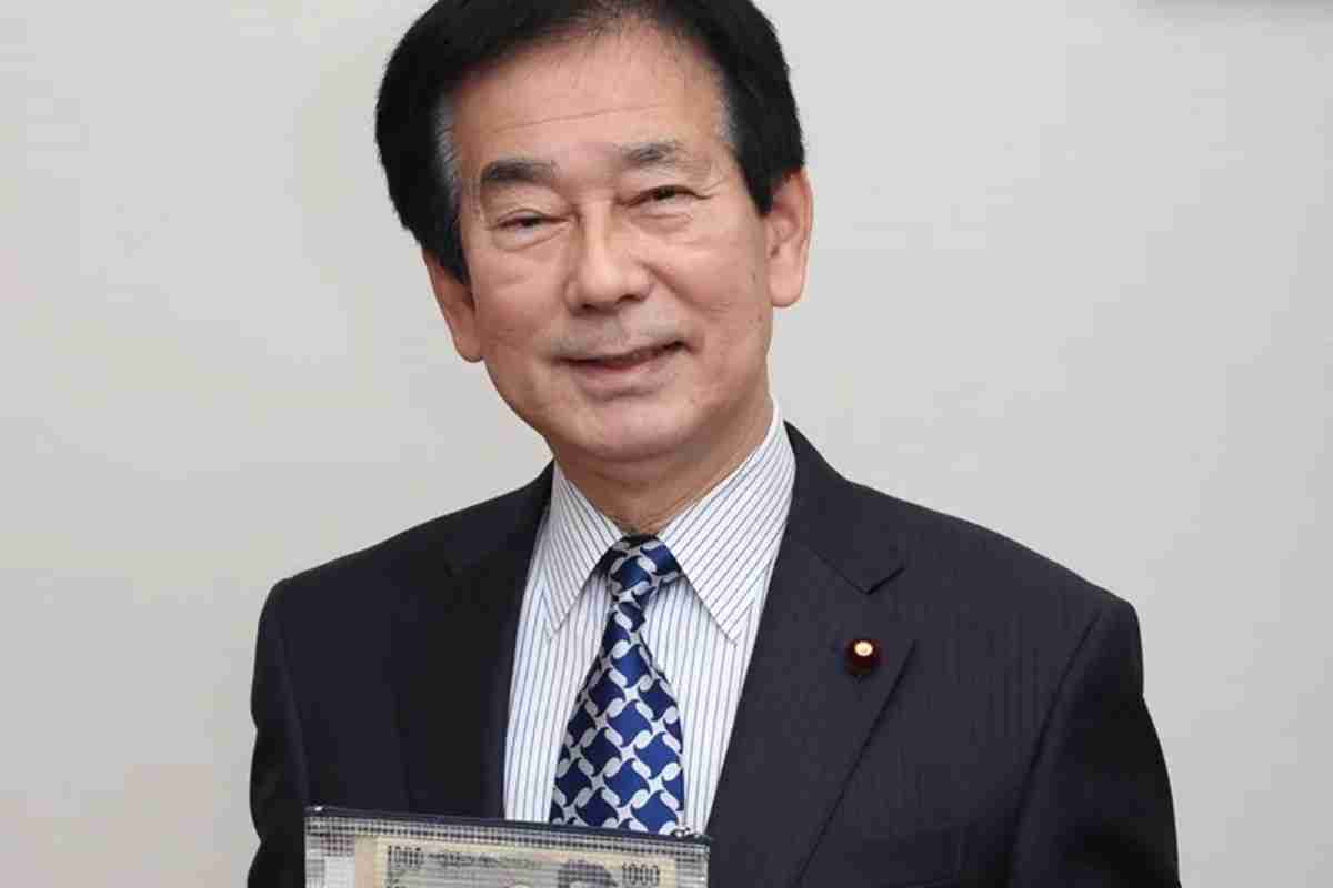 田所嘉徳・衆議院議員、100円ショップの“メッシュケース”を財布に活用「この実用性を知ったら手放せない」 | マネーポストWEB