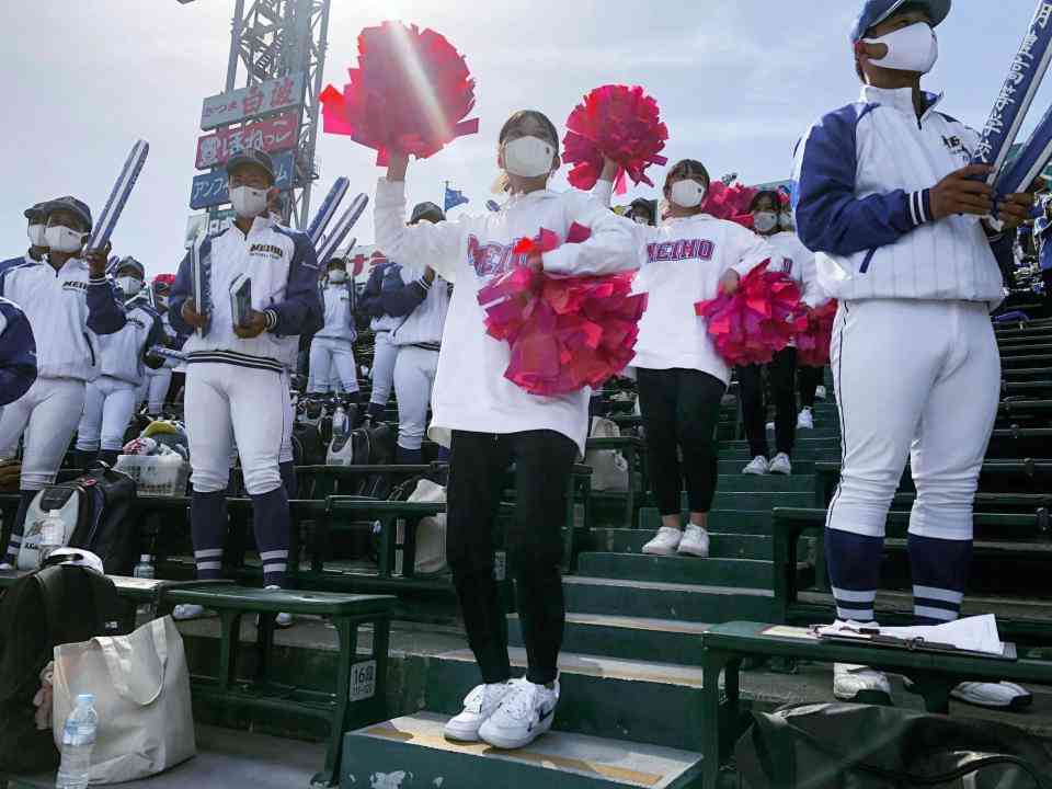 “第95回選抜高校野球大会”熱戦の裏で「ムチムチ感がたまらん」「タイツはタイツでむほほ」高校生チアリーダーへの“セクハラ行為”の実情