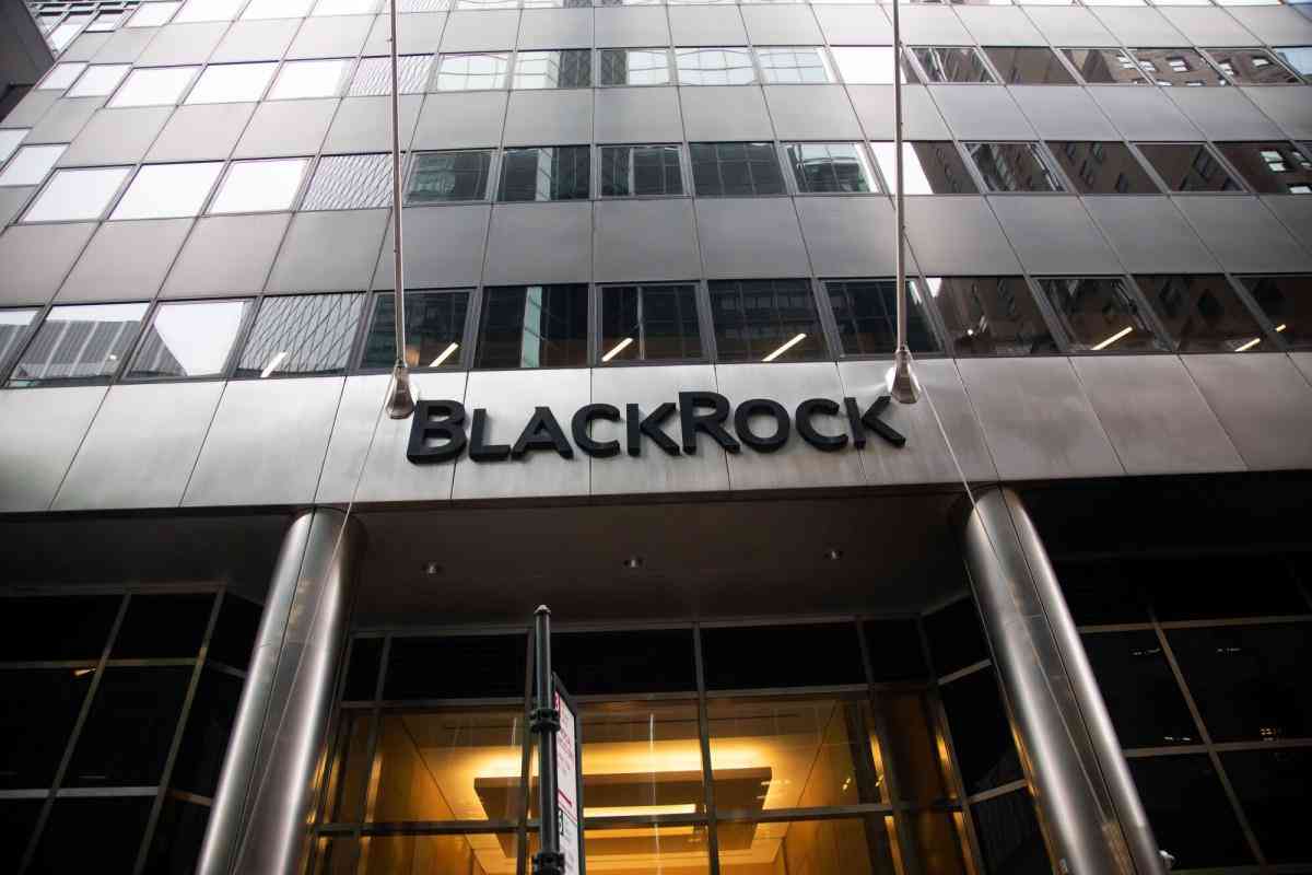 BlackRock to Sell 4 Billion of Failed Banks’ Securities