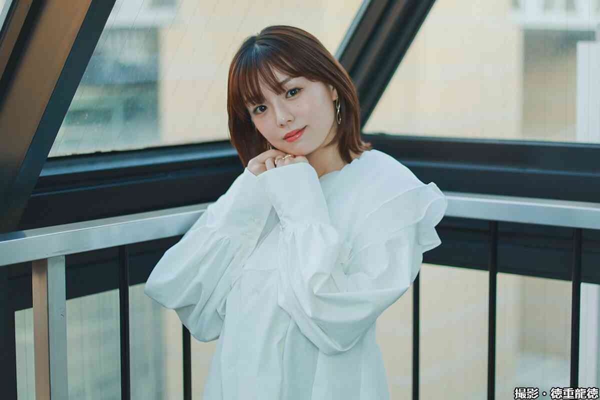 篠崎愛（31）今だから語れる“AKBはウザい”発言の真相　「グラドルとして邪魔だったとかではなく…」（抜粋） | デイリー新潮