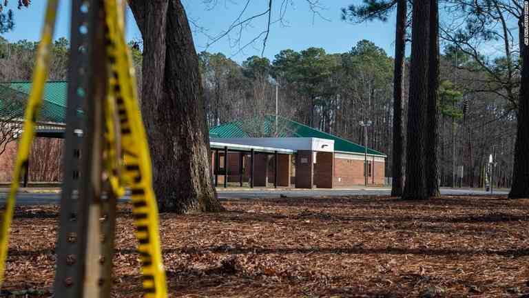 小１男児が教師を撃った銃、収納場所は母のクローゼット - CNN.co.jp