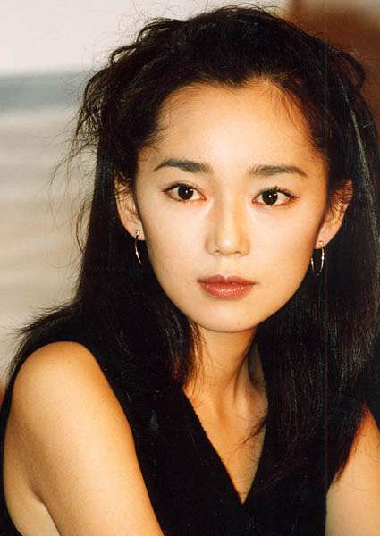 葉月里緒奈47歳“魔性の女”の現在地 セレブ生活の投稿が性に合っている？
