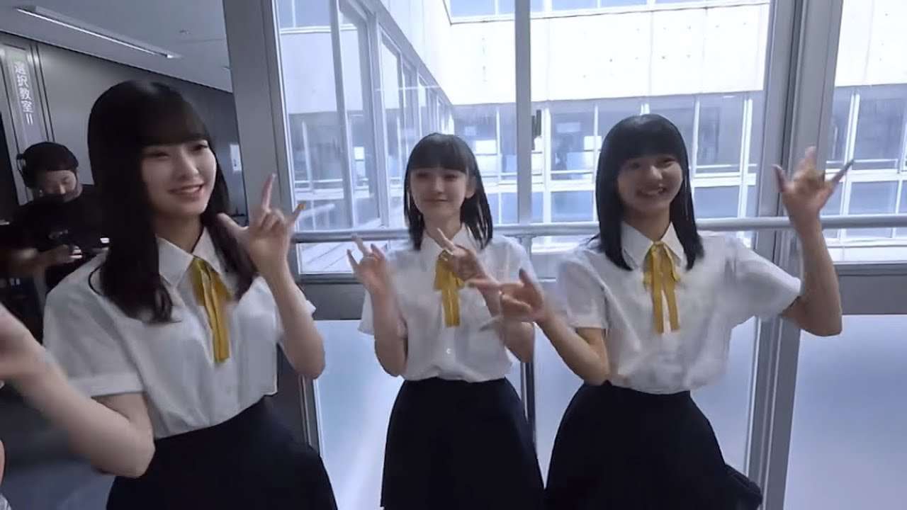 【≒JOY】スタッフに強烈パンチをお見舞いする山田杏佳 - YouTube