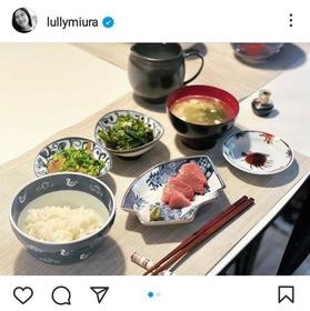 三浦瑠麗氏　小6娘の大好物メインの朝食公開　武井壮「こんなご飯出す母ちゃん最高」　刺身の器も格調高く