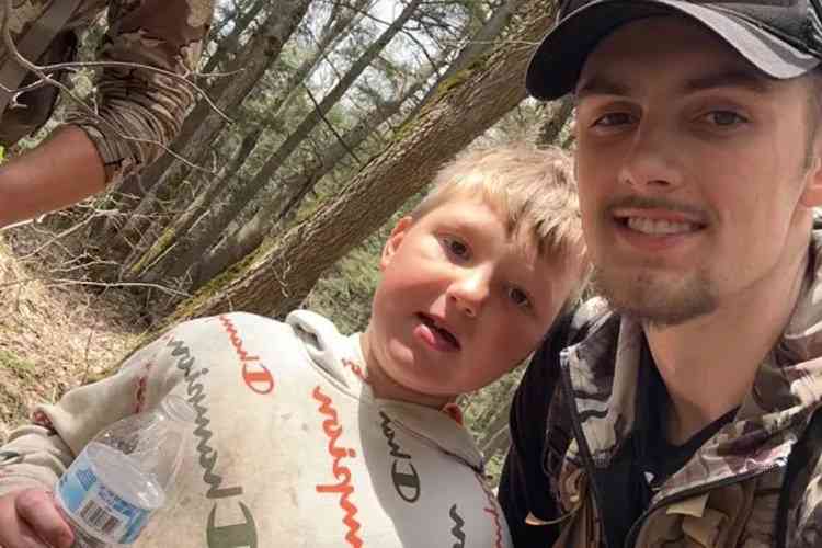 キャンプで迷子になった少年 驚異のサバイバル能力で2日を耐え抜き米国で話題に