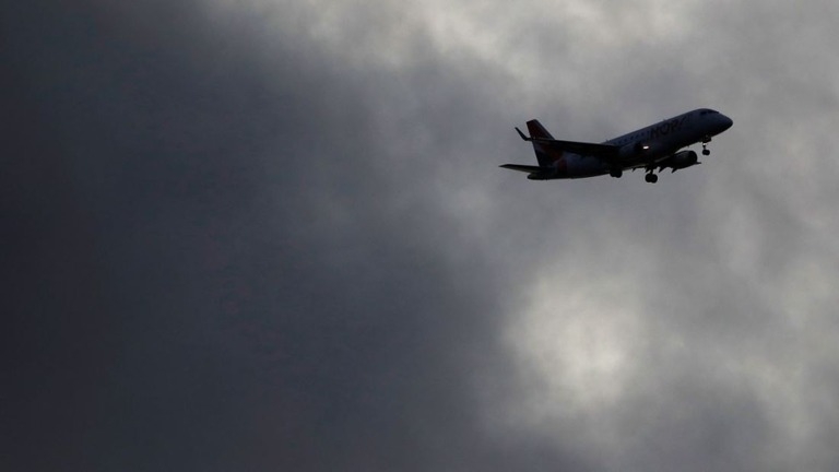 フランス、鉄道利用が可能な短距離フライト禁止　パリ・ボルドー間など - CNN.co.jp