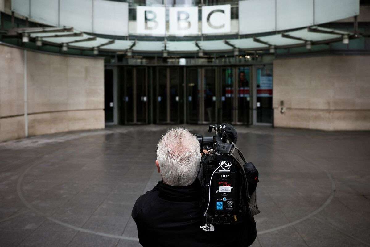 ジャニーズ性加害問題を報じたBBC制作陣が語る、ジャニーズ事務所の権力構造 #2 英王室やマイケル・ジャクソンも及ばないジャニー喜多川の怖さ(1/4) | JBpress (ジェイビープレス)