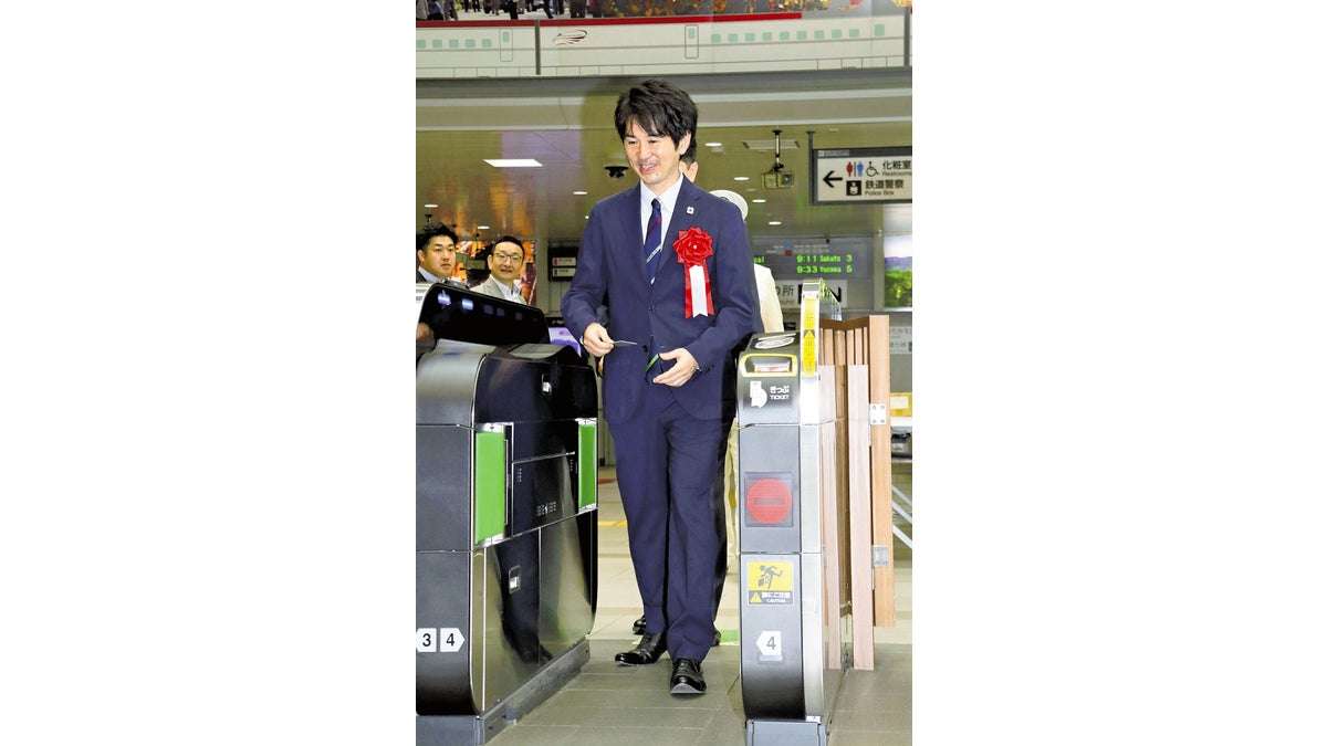 Ｓｕｉｃａ「空白県」ついに解消、始発に合わせ利用の１１歳「小学１年から待っていた」 : 読売新聞