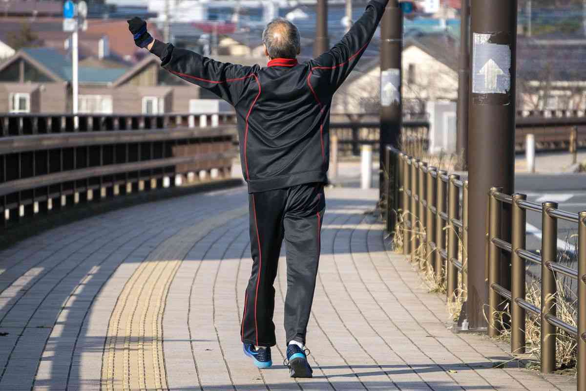 退職すると心臓病リスク減少　「運動機会増」要因か―３５カ国１０万人調査・京都大など：時事ドットコム