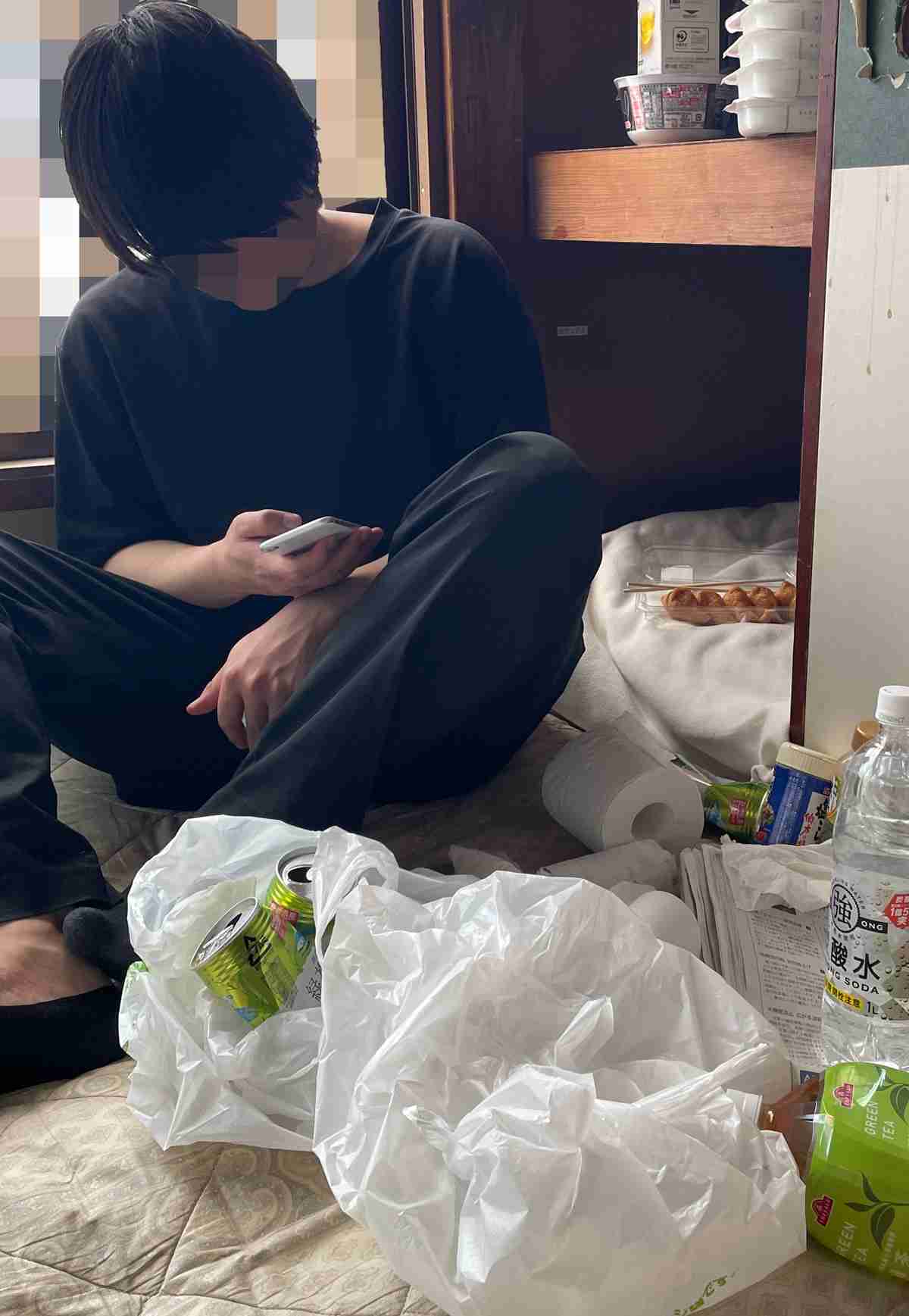         45歳「子供部屋おじさん」の苦悩。友達はゼロ、バイト先はクビ…理想と現実とのギャップに耐えられずアルコール依存症に | 日刊SPA!    