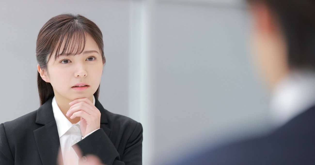 メガバンク行員が後悔、「全員不幸」になった新人“褒めちぎり教育”の末路 | 現役メガバンク行員が語る「銀行員のトホホな生態」 | ダイヤモンド・オンライン