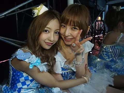 板野友美と篠田麻里子、AKB48時代からの“キャラかぶり”不仲 あらわになったママタレとしての“格差”