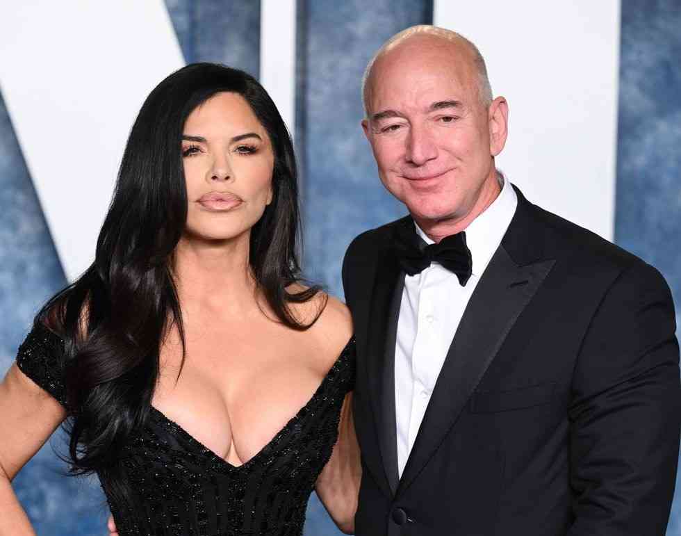 アマゾン創設者のジェフ・ベゾスが婚約　W不倫から愛を育みゴールイン（ELLE DIGITAL） - Yahoo!ニュース