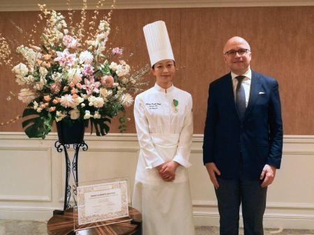 総料理長、樋口宏江さんに仏勲章　三重・志摩観光ホテル｜あなたの静岡新聞