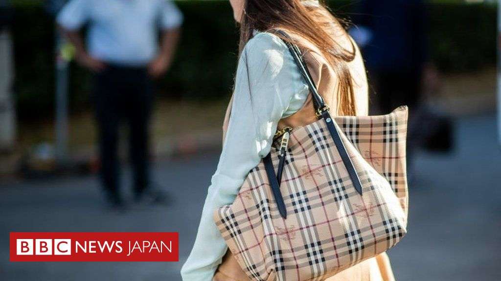 英バーバリー、42億円相当の売れ残り商品を焼却処分 - BBCニュース