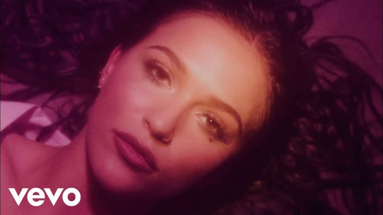 Lennon Stella - “Bad” // Official Video - YouTube