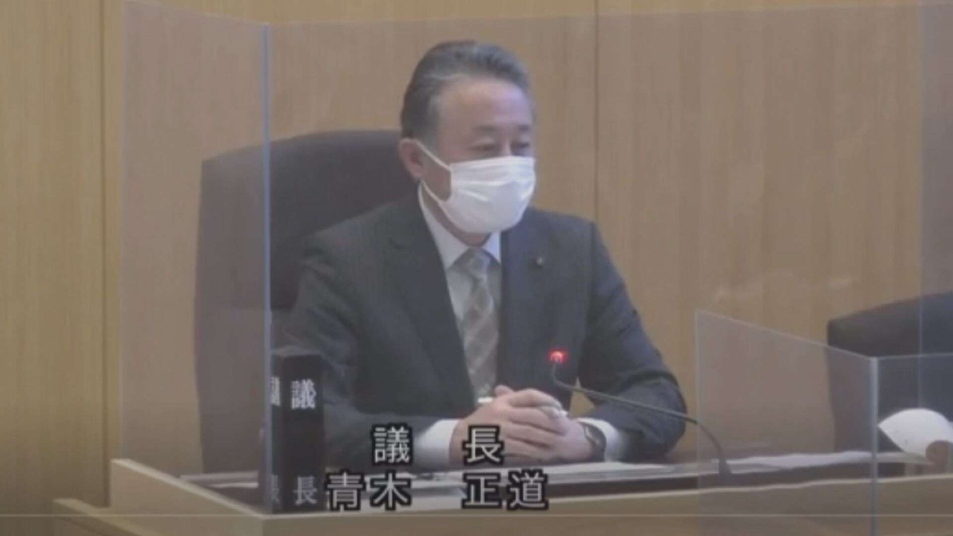 【続報】「まさかうちの子じゃねえだろうな」頭を抱えてしゃがみ込む　動揺する容疑者の父　中野立てこもり事件（テレビ信州） - Yahoo!ニュース