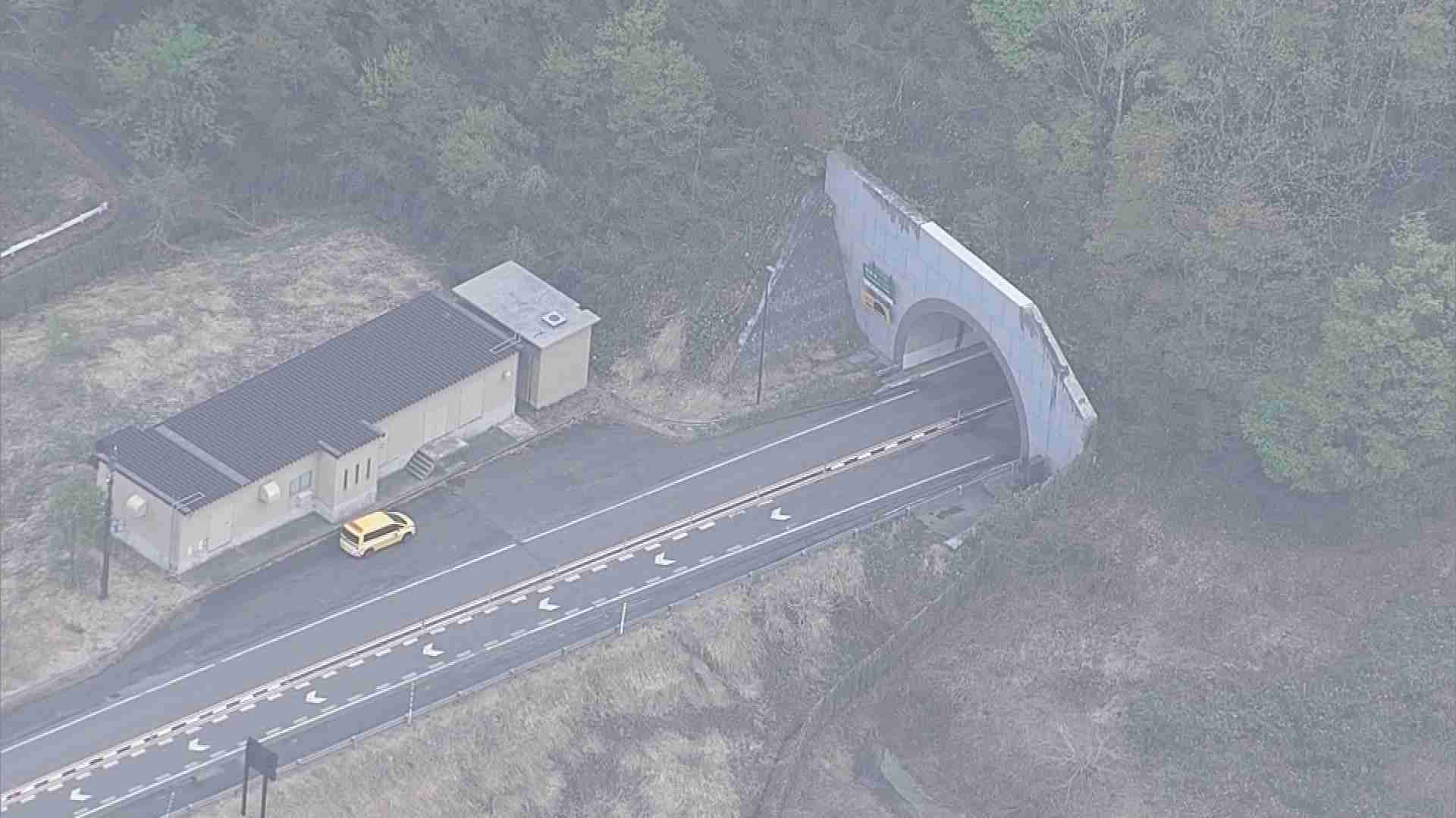 山形自動車道 トンネル内の事故で火災 ２歳の男の子含む３人が心肺停止 ２台の車が正面衝突か | 山形のニュース│TUYテレビユー山形 (1ページ)