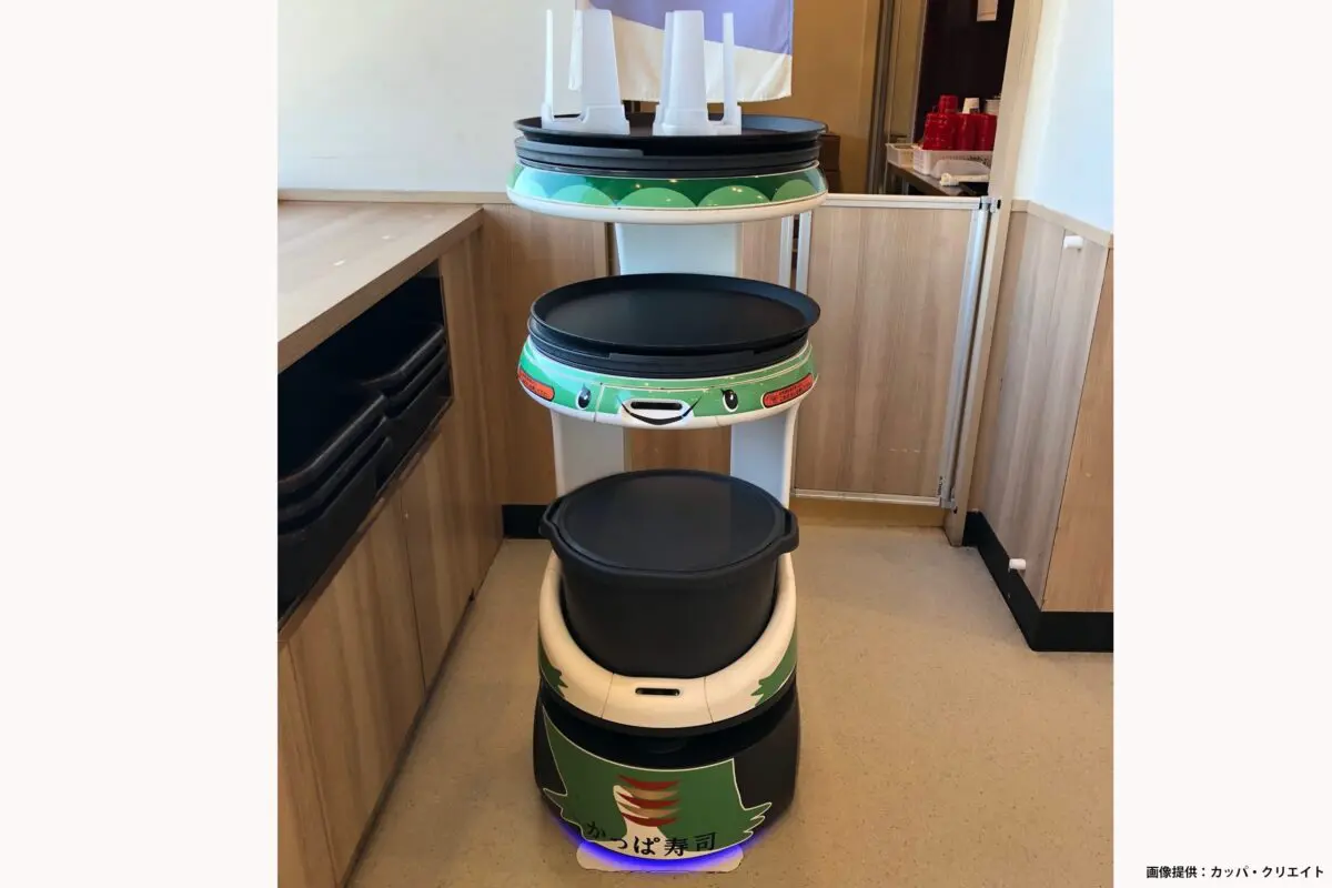 かっぱ寿司で働くロボット、何かがおかしい… 「ついに河童が地上に」驚きの声続出