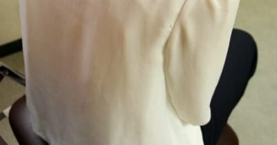 「勉強見てあげる」から始まった性被害　「嫌だった。でも…」　子ども手なずけるグルーミング　広島の20代女性、小学時代の塾講師提訴 ｜ 中国新聞