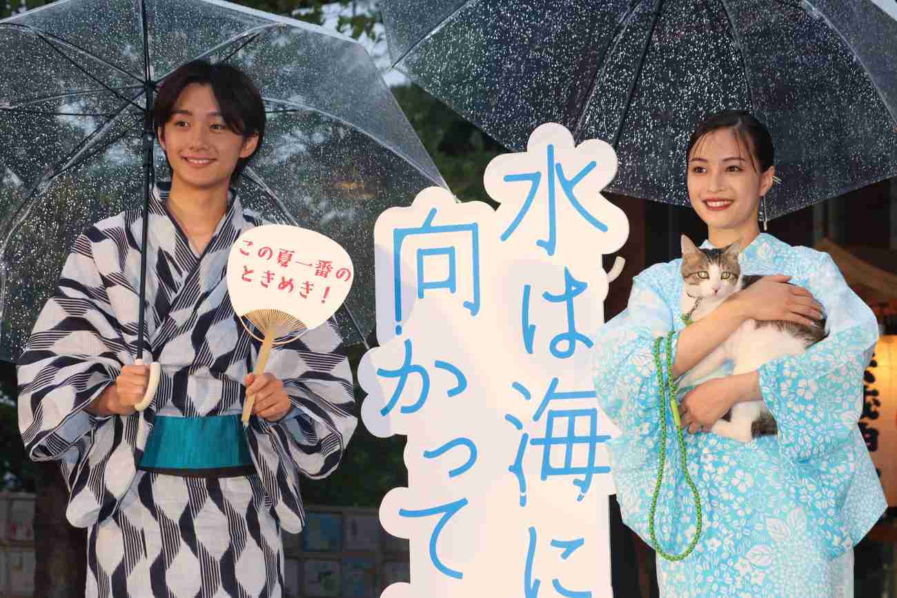 広瀬すず「大人っぽい」水色の浴衣姿で登場　影響を受けた人「姉が進んだ道をちょこちょこと」