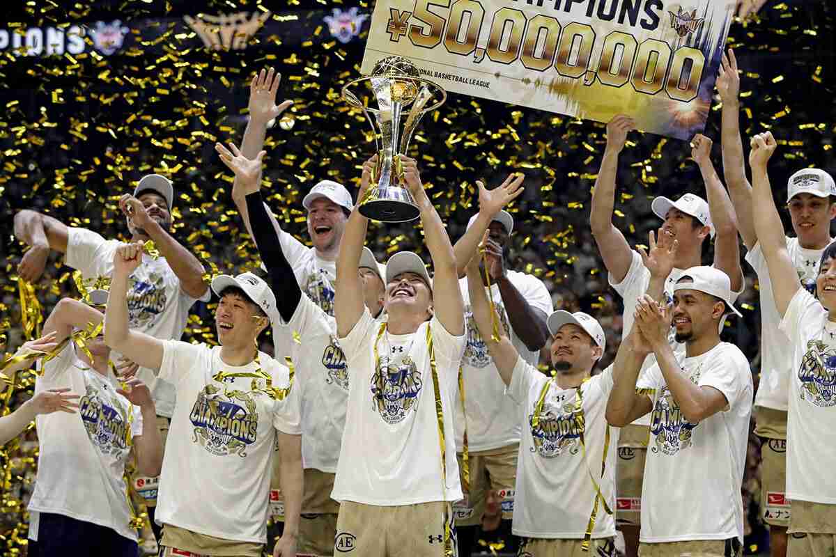 Bリーグ優勝、なぜ沖縄はバスケが強い？　プレーヤーだけでなく観客も多い“意外”な理由とは？（デイリー新潮） - Yahoo!ニュース