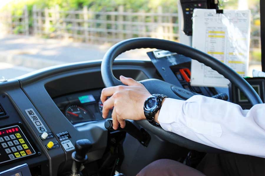 高速バス運転手にクレーム　休憩中にSAでカレーライス食べていただけなのに…「意味が全くわからない」と波紋 | ENCOUNT