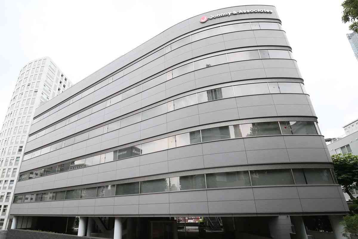 ジャニーズ事務所「決断」必至　公演クレジットからジャニー喜多川氏の名前削除、会社名からも外れる！？　性加害問題が表面化、迫られる変革（夕刊フジ） - Yahoo!ニュース
