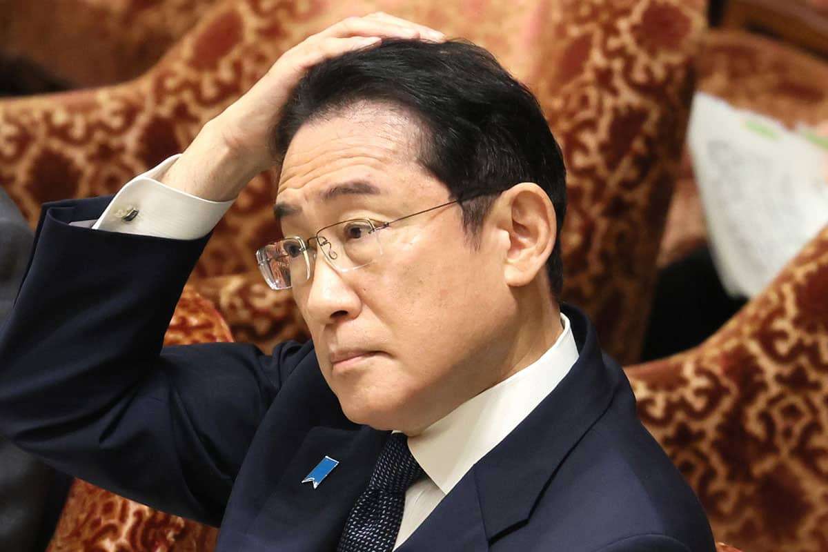 パートが抱える「年収106万円の壁」従業員1人あたり50万円の助成案に「絶望的な小手先感」「場当たり的」と批判殺到 | Smart FLASH/スマフラ[光文社週刊誌]