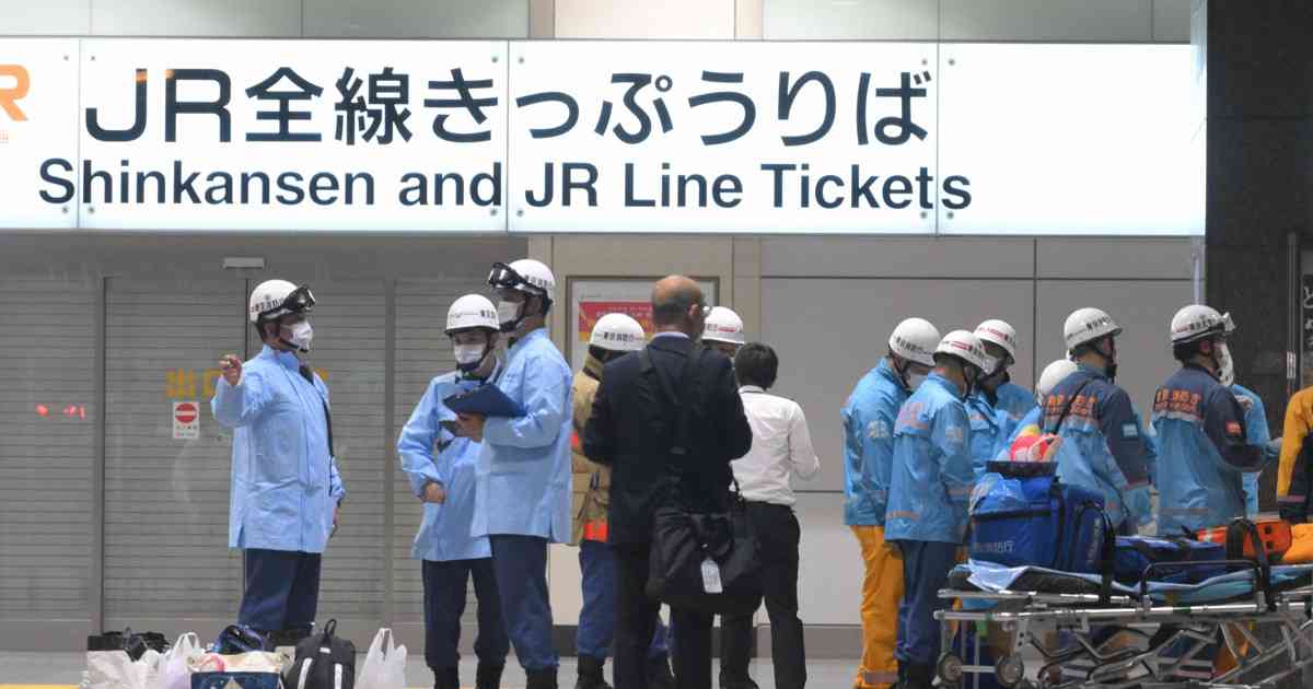 修学旅行中の中学生47人を搬送、熱中症か　新幹線運休の東京駅 | 毎日新聞