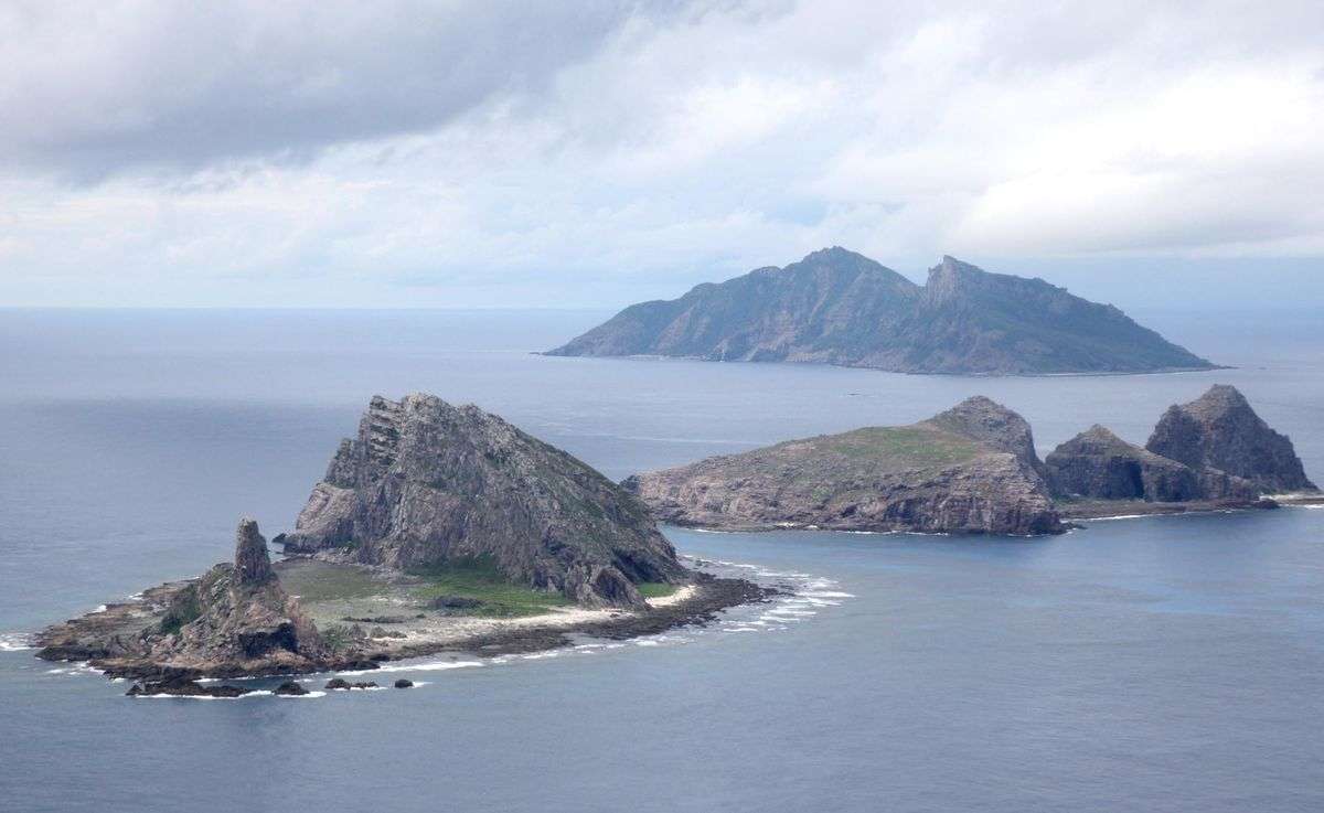尖閣諸島周辺に中国公船４隻が相次ぎ領海侵入（産経新聞） - Yahoo!ニュース