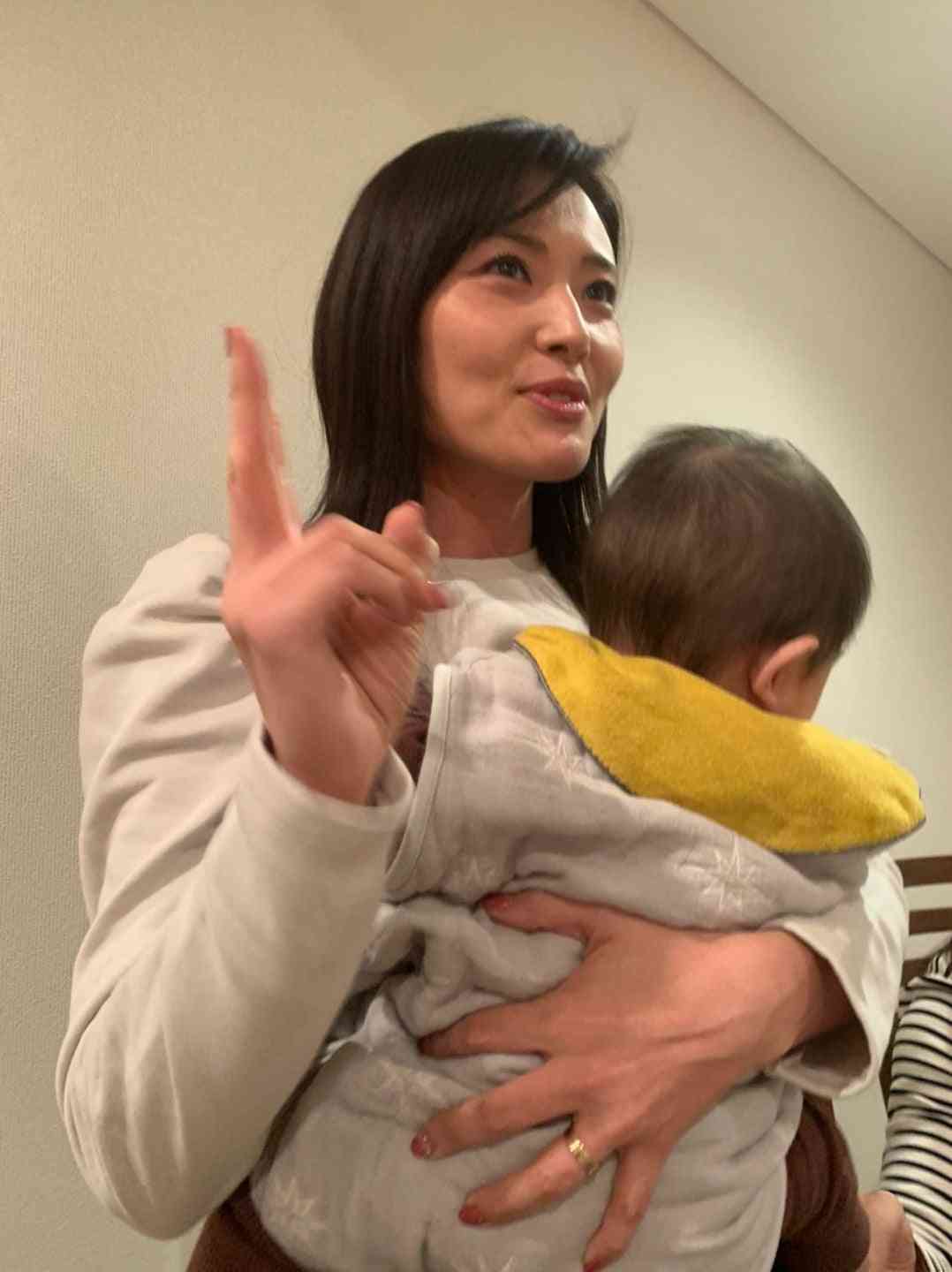赤ちゃん大好き | 金子恵美オフィシャルブログ Powered by Ameba