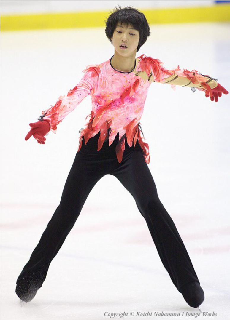 羽生結弦、グッチ着こなす“美麗ショット”に反響「今まで見たことない羽生くん！」「カッコ良すぎ」「美しい！」