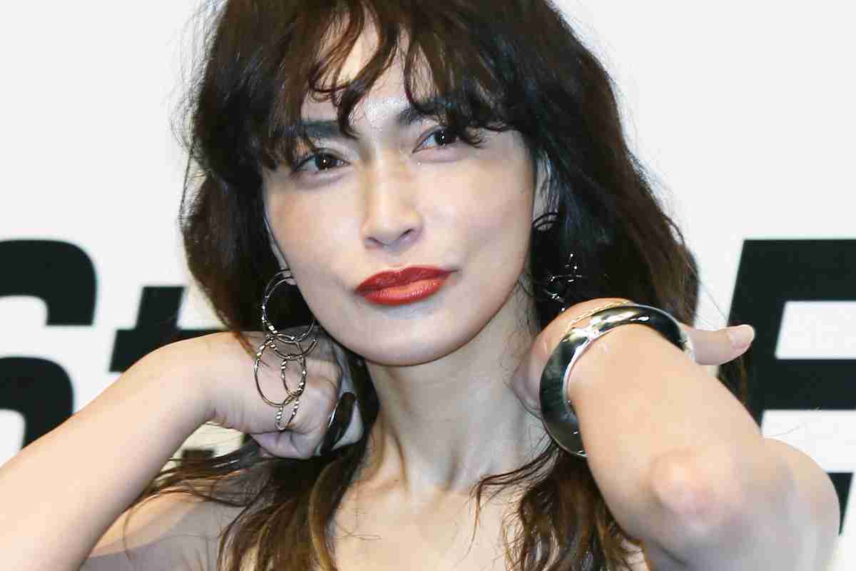 長谷川京子、“メディア露出が減るとSNSで露出が増える”セクシー投稿戦略の絶妙さ｜NEWSポストセブン