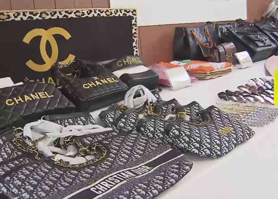 偽「シャネル」をSNS“ライブ配信”で販売　ベトナム人の女逮捕　財布やTシャツなど43点　自宅には1000点の偽ブランド品（FNNプライムオンライン） - Yahoo!ニュース