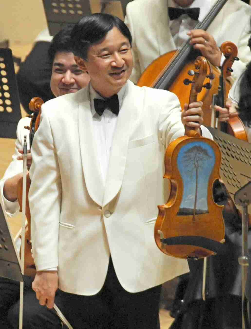 思い出詰まった音色を共に　陛下、津波ビオラと再会（共同通信） - Yahoo!ニュース