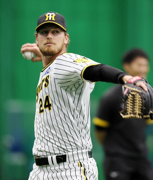 【阪神】Ｂ・ケラーが右肘検査のため米国に一時帰国　岡田監督苦笑い「キャンプからおうてない」 - プロ野球 : 日刊スポーツ