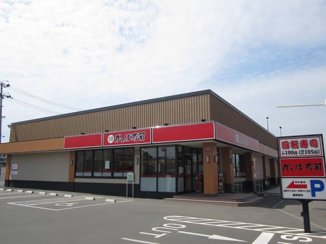 かっぱ寿司で働くロボット、何かがおかしい… 「ついに河童が地上に」驚きの声続出