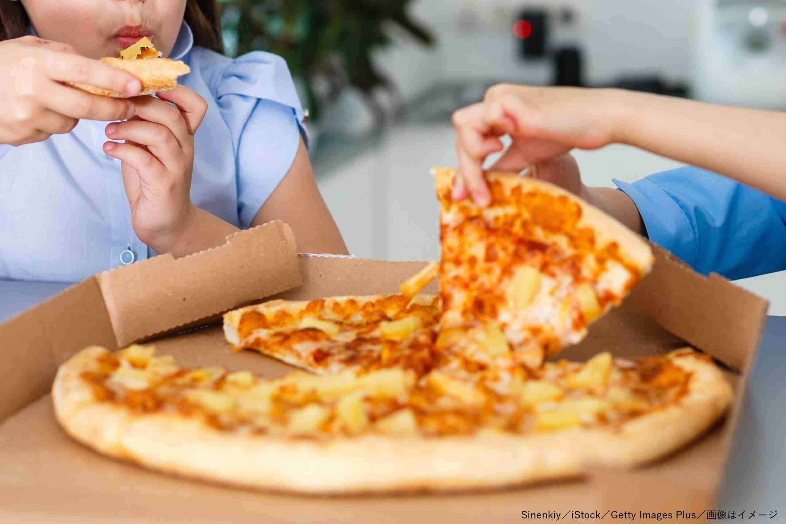 娘の友達が遊びに来るたびドカ食い　辟易する母親が「ダメと言いたいけど…」 – Sirabee