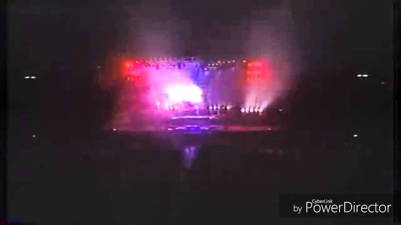 CHAGE and ASKA ライブ 片手側転＆バク転 - YouTube