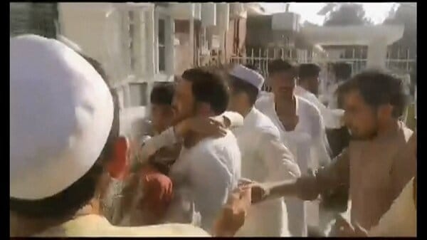 パキスタン政党集会で自爆テロか　40人死亡 150人以上が負傷｜FNNプライムオンライン